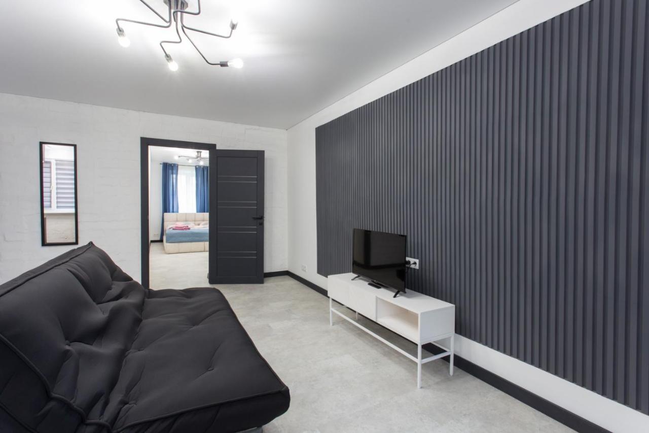Covent - Garden - Kharkiv Apartment Exterior photo